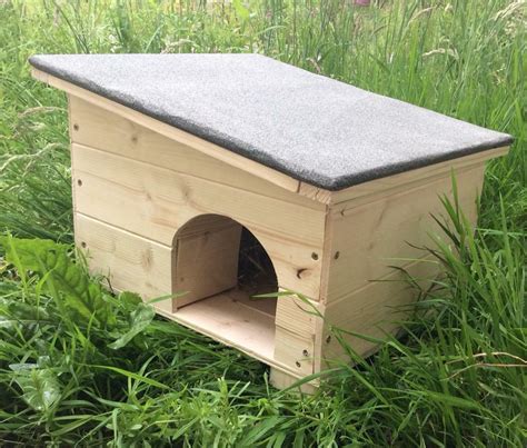 Quality Wooden Hedgehog Househibernation Box With Felt Roof Fully