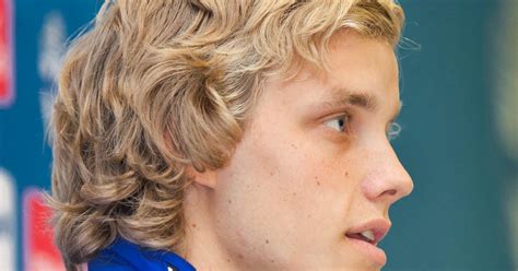 Teemu pukki (born 29 march 1990) is a finnish footballer who plays as a striker for german club fc schalke 04, and the finland national team. Teemu Pukki 2011 - Tukka kiharalla ja elämä edessä | Apu