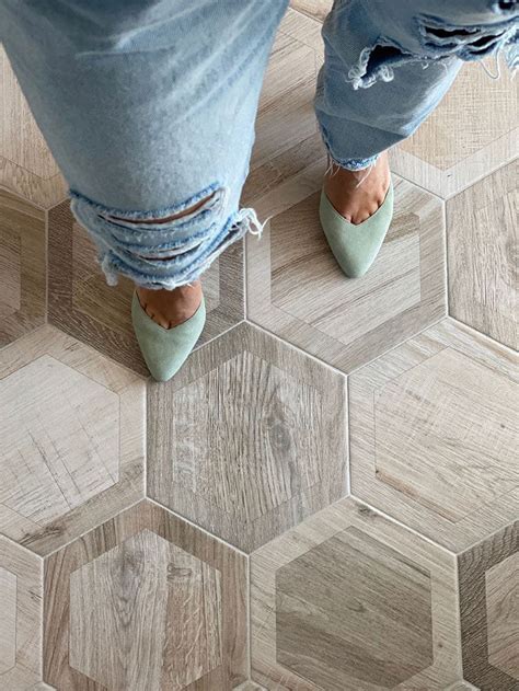 17 Amazing Floor Tiles Design Martemaurud