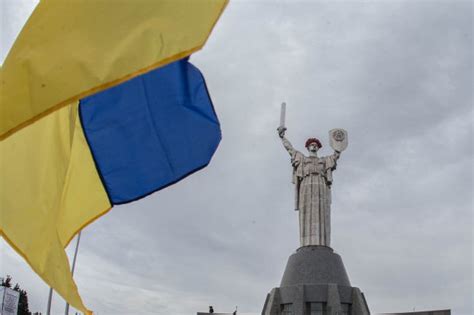 В матче второго тура группового этапа чемпионата европы по футболу сборная украины одержала победу над командой северной македонии. Украина решила устроить на Евро-2020 политический скандал
