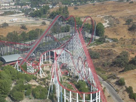 Viper Six Flags Magic Mountain Review Incrediblecoasters