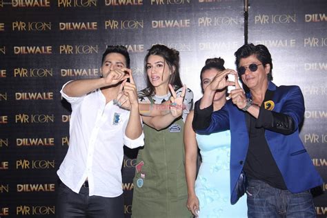 Kajol Shahrukh Khan Kriti Sanon Varun Dhawan At Dilwale Song Launch On 26th Nov 2015 Kriti