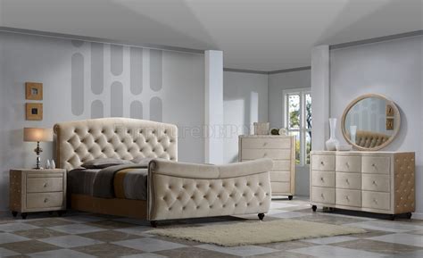 Queen size bed, 2 nightstands, dresser and mirror. Diamond Bedroom w/Sleigh Bed & Optional Case Goods