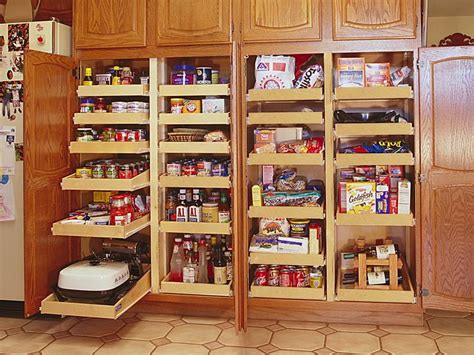 Most families require space for tall cereal boxes, and all the food that goes in a kitchen closet. 10 Great Ideas for Organizing Your Kitchen Pantry Storage