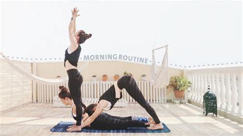 Sonnengrussyogamorgenroutine Mady Morrison Yoga Lifestyle