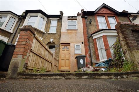 Thinnest House In Leyton London To Be Squeezed Out By Council