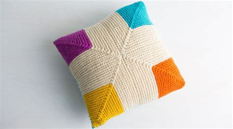 Mitered Knitting Make A Pillow By Edie Eckman Crochet Pillow Cover