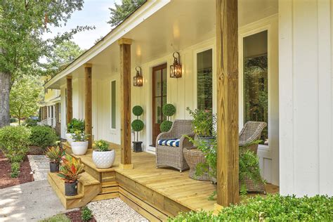 Irresistible Farmhouse Porch Designs You Re Going To Drool Over