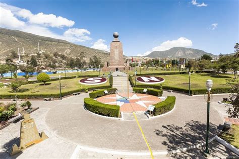 Excursión A La Mitad Del Mundo Desde Quito
