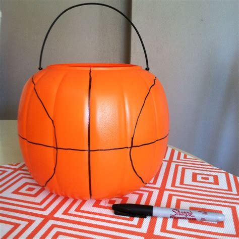 Diy Basketball Trick Or Treat Bucket Using A 1 Plastic Pumpkin Bucket