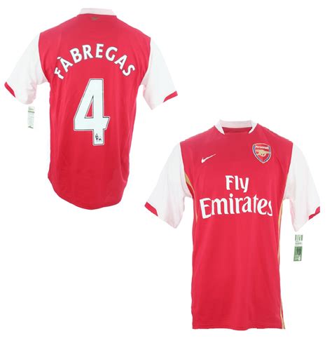 Und selbstverständlich findest du nächstes jahr dann auch das aktuelle fc arsenal trikot 2021 / 2022 wieder bei uns im shop! Nike Arsenal London Trikot 4 Cesc Fabregas 2006-2008 ...