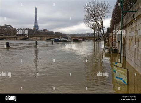 Paris France 27th Jan 2018 River Seine Floods And Bursts Its Banks