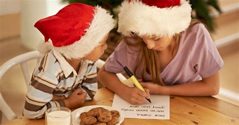 Is Santa Real What To Tell Your Kids We Ask A Parenting Expert