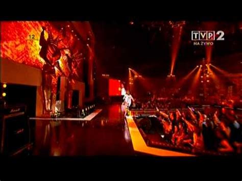 Ewa farna 7 lat temu. EMA 2011, Ewa Farna, Ewakuacja - YouTube