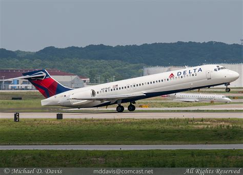 Delta Air Lines Boeing 717 2bd N978at Heading Back To At Flickr