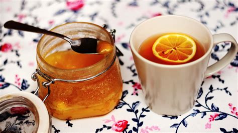 Tea Honey And Lemon Does This Classic Trifecta Actually Help A Sore