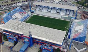 The stadium was opened iwth a nearly sold out game against juventus, watched by over 22,000 people. US Sassuolo. Palmarès, maillot, Mapei Stadium Città del ...