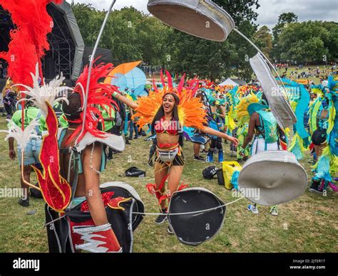 2022 August 29 Uk Yorkshire Leeds West Indian Carnival Getting Ready For The Parade In