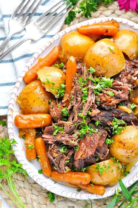 Slow cooker pot roast with onions. Lipton Onion Soup Mix Crock Pot Roast Recipe - Infoupdate.org