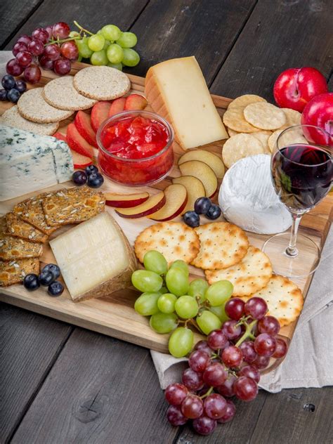 Learn To Build A Simple And Delicious Cheese Platter For Entertaining Adding Fresh Fruit Or