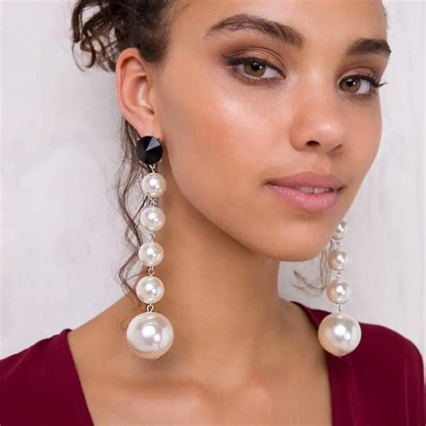 Women Pearl Drop Earrings 2017 Ladies Fashion Long Charm Dangle Drop