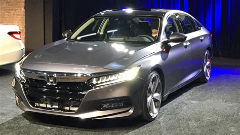 The 2018 honda accord is ranked #3 in 2018 affordable midsize cars by u.s. Smart money is still in sedans: 2018 Honda Accord revealed