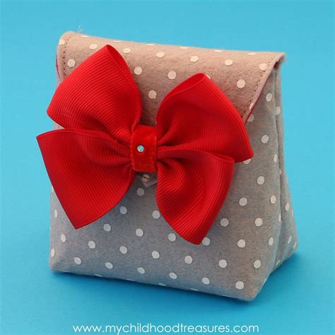 We did not find results for: How to Make a Gift Bag - DIY Felt Gift Bag (With images ...