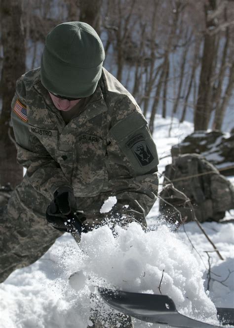 Dvids Images Vermont National Guard Soldier Shovels Snow Image 16