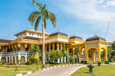 Senarai bangunan yang telah dipulihara oleh bahagian konservasi jabatan warisan negara tarikh dicipta: Beberapa Bangunan Bersejarah Di Indonesia | Cekpremi blog