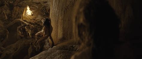Nude Video Celebs Aruna Shields Nude Ao Le Dernier Neandertal 2010