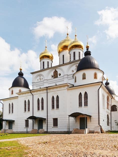Premium Photo Dormition Cathedral Of Dmitrov Kremlin Russia