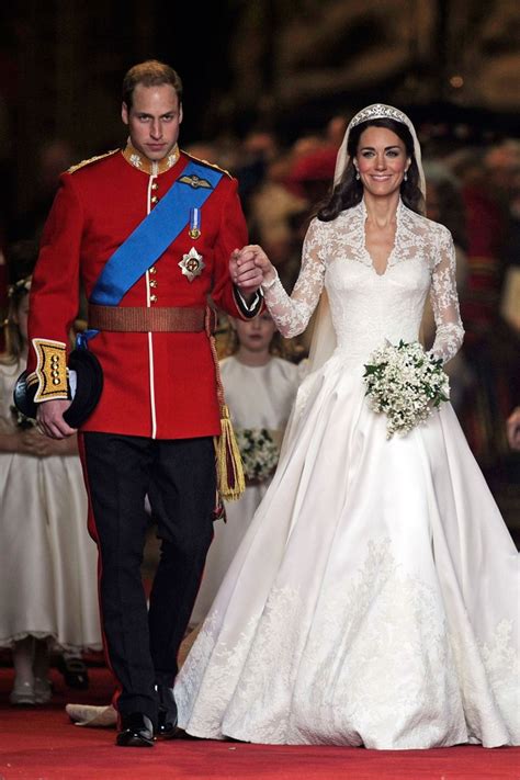 Usd$ 149.99usd$ 127.49 after coupon. Famous Wedding Dresses: Royal and Celebrities - Cala Clemence