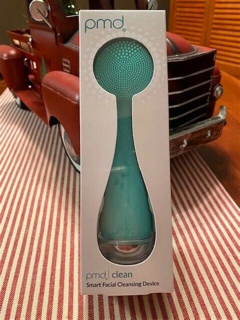 Pmd Clean Smart Facial Cleansing Device With Silicone Brush And Anti