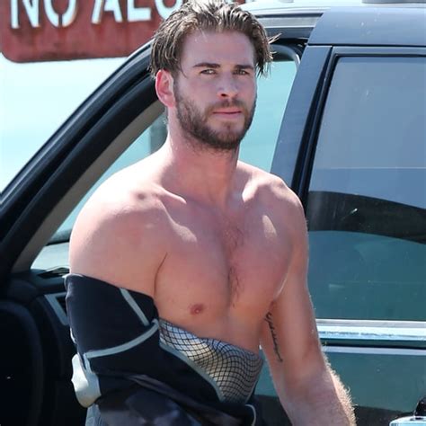 Liam Hemsworth Shirtless Pictures Popsugar Celebrity