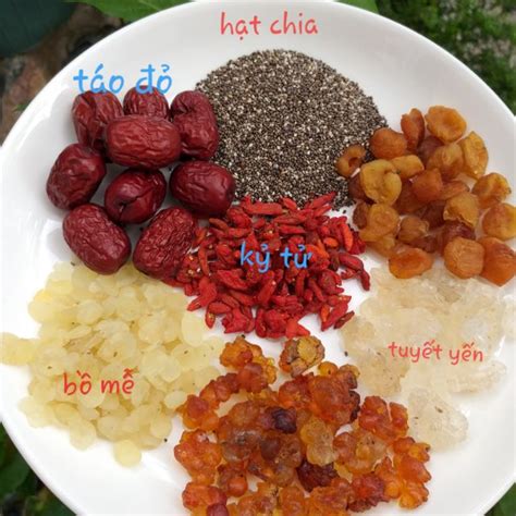 Các bảng hay nhất của tuyet duong ngoc. Nguyên liệu nấu chè dưỡng nhan tuyết yến nhựa đào