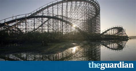 Closed For The Storm Six Flags Theme Park After Katrina In Pictures