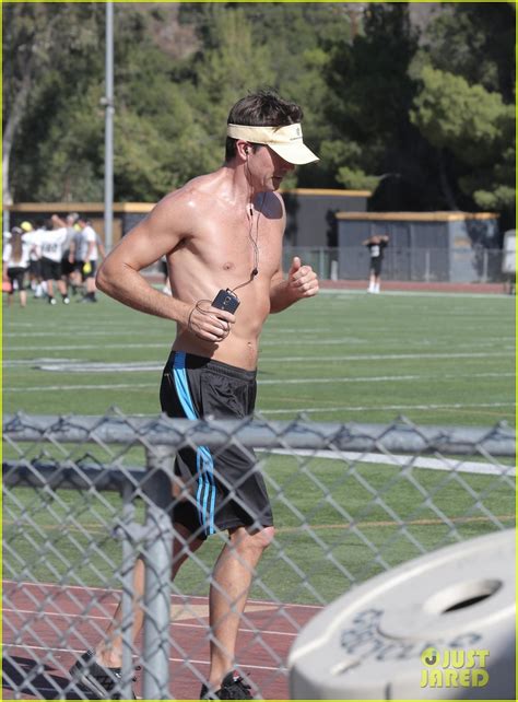 Jerry Oconnell Shows Off Fit Body While Running Shirtless Photo 3144207 Jerry Oconnell