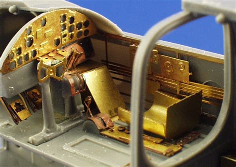 Mitchell insists that paintings are a life filled with emotional crises. 1/72 aircraft upgrade set - B-25H Mitchell interior - (HAS)