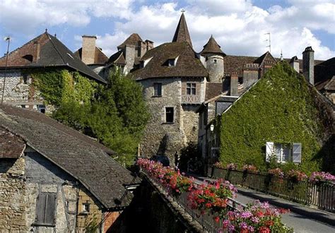 Hilltop Villages of the Dordogne