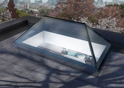 Fixed Elongated Pyramid Rooflight