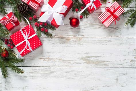 Folklore has it that santa, after changing into lighter clothes, delivers presents downunder using six white kangaroos, called boomers instead of reindeer! First Christmas in Australia? Here's What to Expect ...