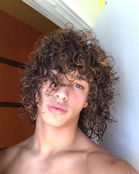 long curly hair for men / long hair inspiration / men with long hair