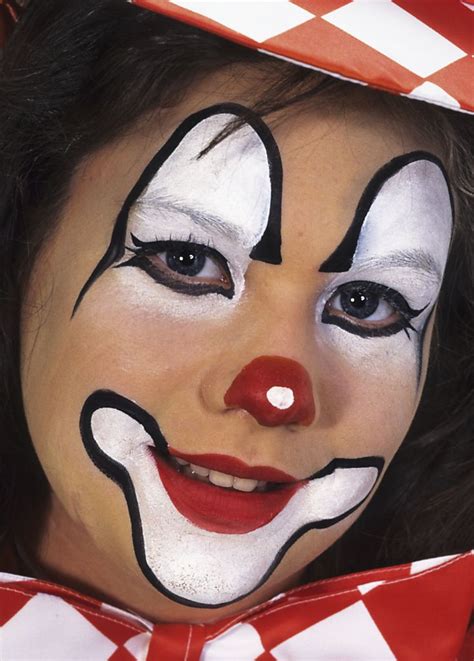 Een Mooie En Eenvoudige Clown Clown Face Paint Face Painting Halloween Face Painting Designs