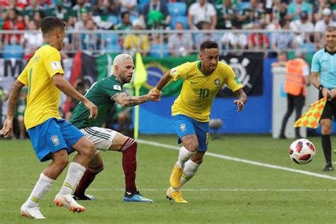 Acompanhe brasil x equador ao vivo pelo copa américa a partir das 18h00 (de brasília) com transmissão do canal sbt e espn brasil. Brasil despacha seleção mexicana e volta a jogar na sexta ...