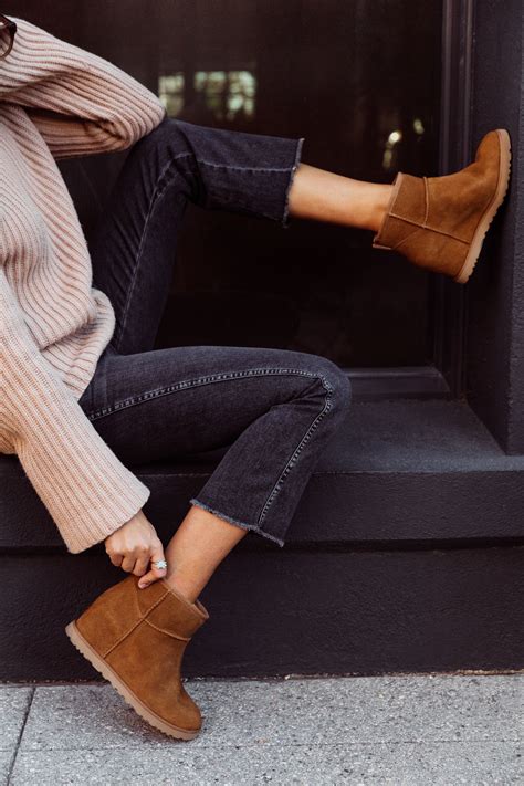 Https://wstravely.com/outfit/outfit Ugg Wedge Boot