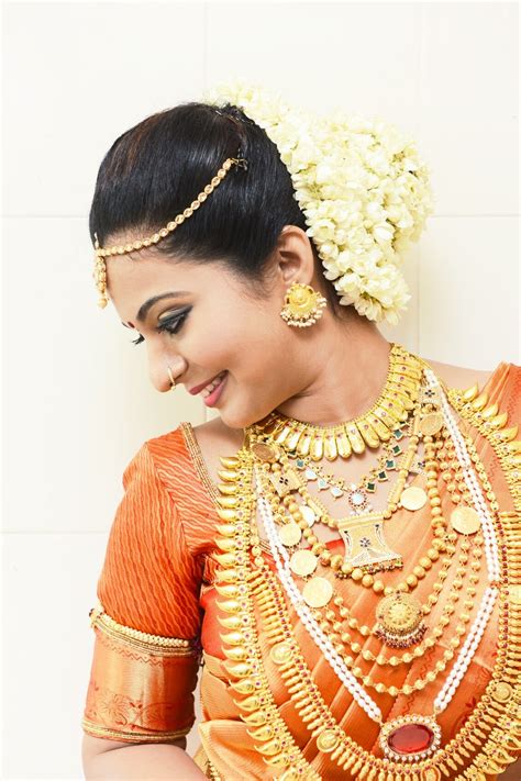 Hindu Bride Nose Stud Kerala Traditional Jewellary Orange Saree