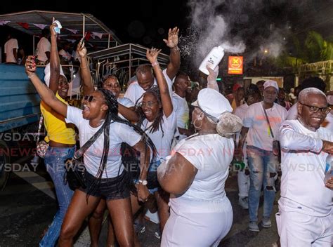 Thousands Breakaway In Tobago Jouvert Trinidad And Tobago Newsday