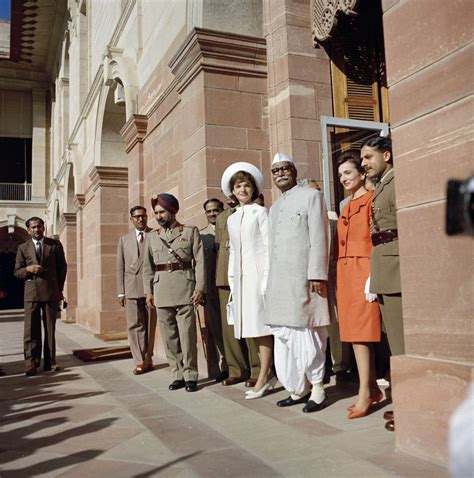 St C117 22 62 First Lady Jacqueline Kennedy With President Of India
