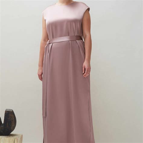 The 30 Best Modest Bridesmaid Dresses Of 2021