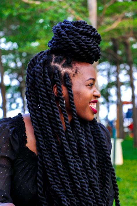 Ghana weaving is a technique created by ghanaians that preserve the health of their natural hair by using synthetic hair with creative and unique styles. Protective Styles: Brazilian Wool | African hairstyles, Brazilian wool hairstyles, Hair styles